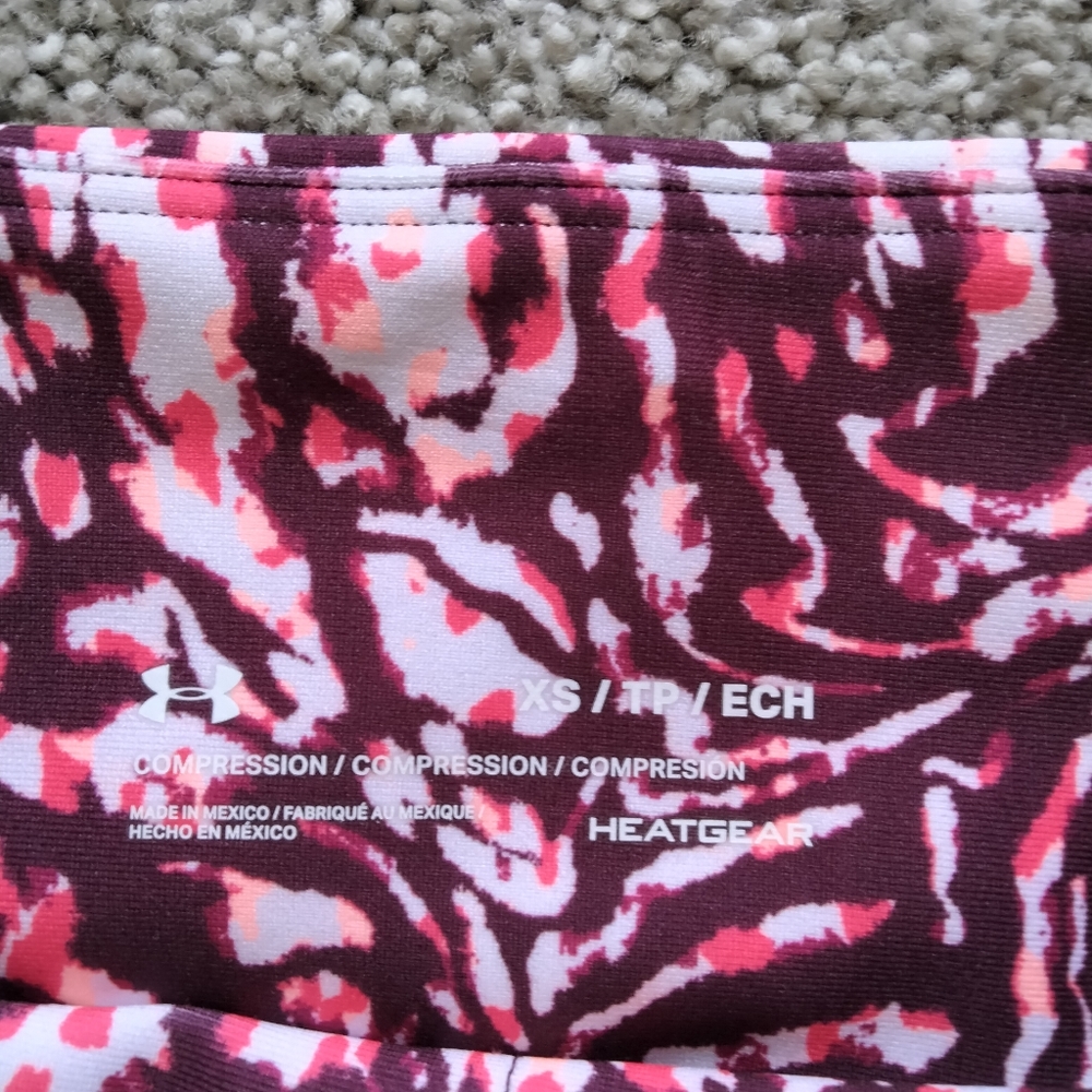 NWT XS UA AOP Active Gym Bike Shorts - Picture 4 of 8